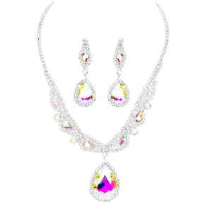 AB Silver Teardrop Crystal Rhinestone Collar Evening Necklace. These gorgeous Crystal Rhinestone pieces will show your class in any special occasion. The elegance of these Crystal Rhinestone goes unmatched, great for wearing at a party! Perfect jewelry to enhance your look. Awesome gift for birthday, Anniversary, Valentine’s Day or any special occasion.