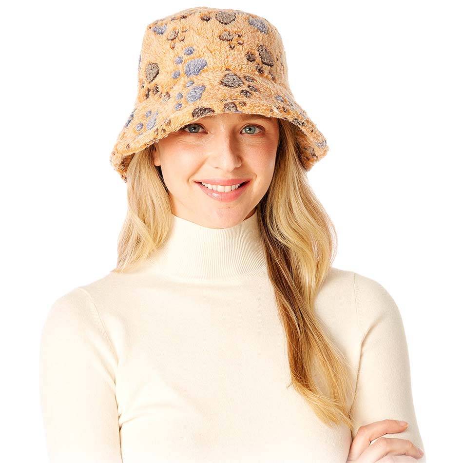 Beige Animal Paw Faux Fur Bucket Hat, show your trendy side with this Faux Fur Bucket Hat. Adds a great accent to your wardrobe. This elegant, timeless & classic Bucket Hat looks fashionable. Perfect for a bad hair day, or simply casual everyday wear. Accessorize the fun way with this Solid bucket hat. It's the autumnal touch you need to finish your outfit in style. Awesome winter gift accessory for that fashionable on-trend friend. 