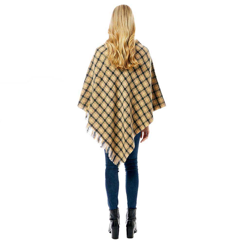 Beige Diamond Pattern Knitted Poncho, make perfect stle with this beautifully knitted poncho. You can draw attention to the contrast of different outfits. Diamond patterned with a knitted design gives a unique decorative and awesome modern look that makes your day beautiful. Match well with jeans and T-shirts or a vest. A stylish eye-catcher and will become one of your favorite accessories soon.