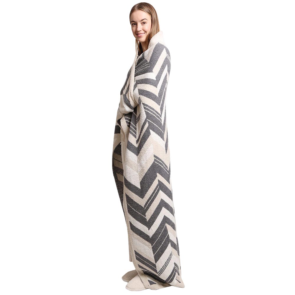 Beige Herringbone Patterned Blanket, is a highly versatile Herringbone Patterned Blanket that is warm and beautiful at the same time. The Herringbone pattern brings a classic and awesome look to it.  Adds a pop of color & completes your outfit in perfect style. This beautiful blanket keeps you perfectly warm, cozy & toasty.