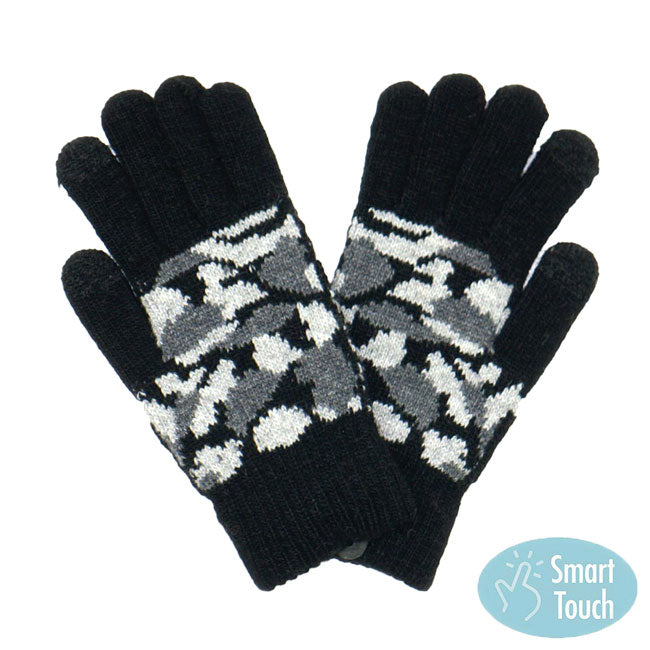Olive Green Abstract Patterned Smart Winter Warm Gloves. Before running out the door into the cool air, you’ll want to reach for these toasty gloves to keep your hands incredibly warm. Accessorize the fun way with these gloves, it's the autumnal touch you need to finish your outfit in style. Awesome winter gift accessory!