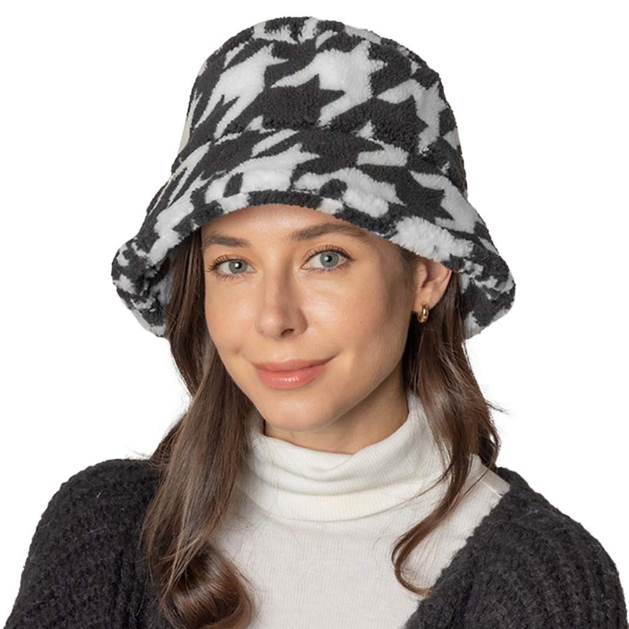 Black Houndstooth Patterned Sherpa Bucket Hat, show your trendy side with this Houndstooth Patterned Sherpa Bucket Hat. Adds a great accent to your wardrobe. This elegant, timeless & classic Bucket Hat looks fashionable. Perfect for a bad hair day, or simply casual everyday wear.  Accessorize the fun way with this Sherpa bucket hat. It's the autumnal touch you need to finish your outfit in style. 
