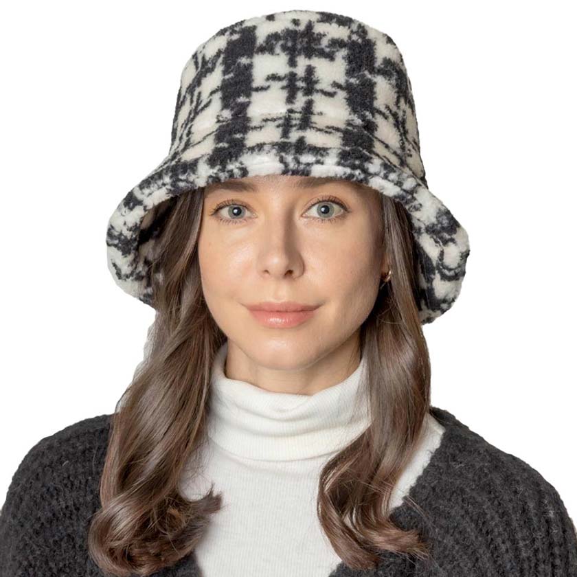 Black Plaid Check Patterned Sherpa Bucket Hat, show your trendy side with this Plaid Check Patterned bucket hat. Adds a great accent to your wardrobe. This elegant, timeless & classic Bucket Hat looks fashionable. Perfect for that bad hair day, or simply casual everyday wear.  Accessorize the fun way with this Sherpa bucket hat. It's the autumnal touch you need to finish your outfit in style.