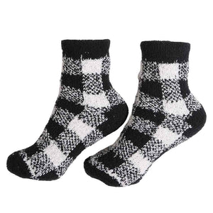 Black White 6pairs Buffalo Check Socks, keep your feet toasty. Let you look attractive and these socks can bright up the clod winter, With super soft material and a comfortable cuff, these will be your favorite everyday socks. The warm buffalo check socks are nice gift choice, you can send to your mom, sister, friends, wife.