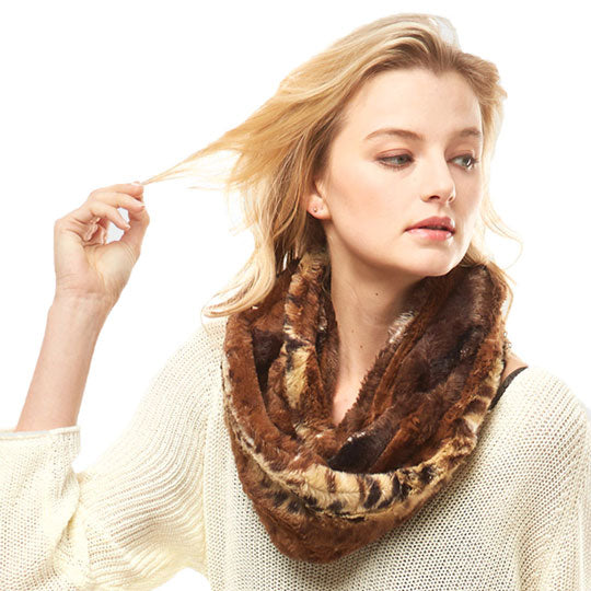Brown Animal Pattern Faux Fur Infinity Scarf, on trend & fabulous, a luxe addition to any cold-weather ensemble. Great for daily wear in the cold winter to protect you against chill, classic infinity-style scarf & amps up the glamour with plush material that feels amazing snuggled up against your cheeks.