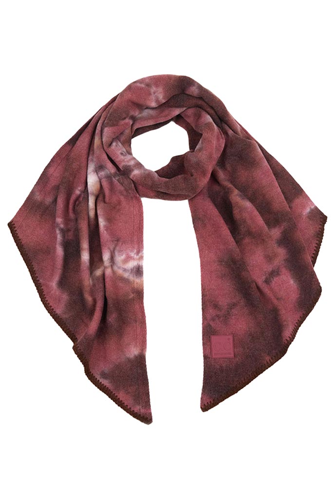 Brown Ginger C C Tie Dye Bias Cut Scarf With Rubber Patch, add a beautiful look and touch of perfect class to your outfit in style. Nicely designed with tie dye that gives a unique and awesome appearance with comfort and warmth. Perfect weight makes it wearable to complement your outfit, or with your favorite fall jacket. Great for daily wear in the cold winter to protect you against the chill.