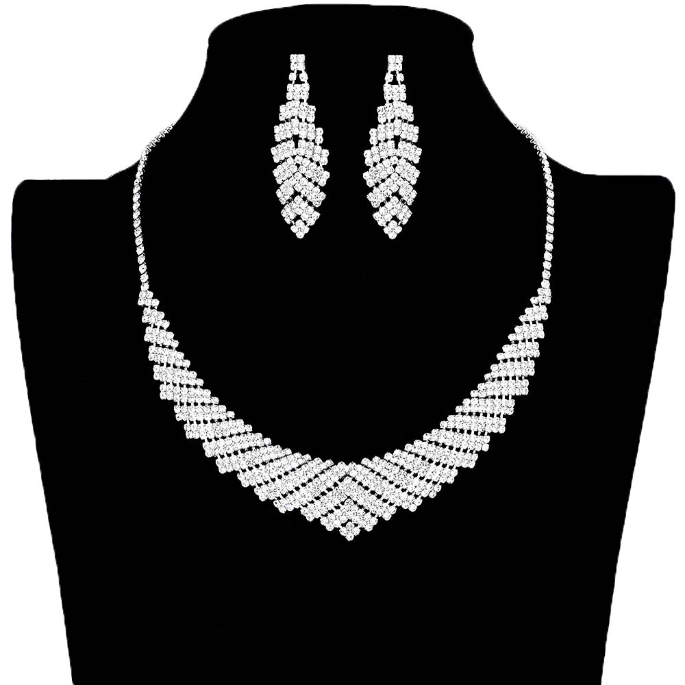 Clear Silver Curved Pave Crystal Rhinestone Necklace, get ready with this pave crystal rhinestone necklace to receive the best compliments on any special occasion. Put on a pop of color to complete your ensemble and make you stand out on special occasions. Awesome gift for anniversaries, Valentine’s Day, or any special occasion.