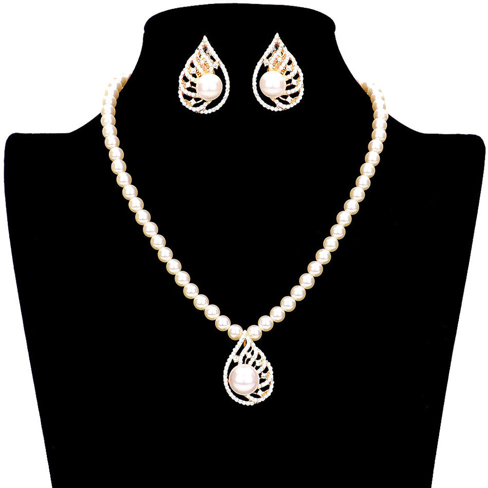 Cream Pearl Accented Rhinestone Necklace Clip on Earrings Set. These gorgeous Rhinestone pieces will show your class in any special occasion. The elegance of these pearl themed set goes unmatched, Perfect for adding just the right amount of glamour and sophistication to important occasions. These classy necklaces are perfect for Party, Wedding and Evening. Awesome gift for birthday, Anniversary, Valentine’s Day or any special occasion.