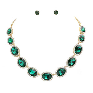 Emerald Oval Stone Link Evening Necklace, this gorgeous jewelry set will show your class on any special occasion. The elegance of these stones goes unmatched, great for wearing on any special occasion! Stunning jewelry set will sparkle all night long making you shine like a diamond on special occasions.
