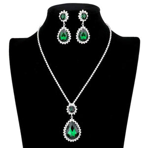Emerald Teardrop Accented Rhinestone Necklace. These gorgeous rhinestone pieces will show your class in any special occasion. The elegance of these rhinestone goes unmatched, great for wearing at a party! Perfect jewelry to enhance your look. Awesome gift for birthday, Anniversary, Valentine’s Day or any special occasion.