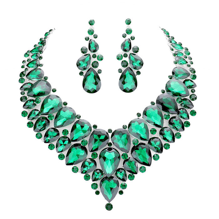 Emerald Teardrop Cluster Rhinestone Collar Necklace. Beautifully crafted design adds a gorgeous glow to any outfit. Jewelry that fits your lifestyle! Perfect Birthday Gift, Anniversary Gift, Mother's Day Gift, Anniversary Gift, Graduation Gift, Prom Jewelry, Just Because Gift, Thank you Gift.