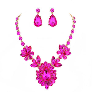 Fuchsia Teardrop Stone Cluster Evening Necklace is an excellent jewelry set that will sparkle all night long making you shine like a diamond. This stunning jewelry set will make you stand out from the crowd on any special occasion and show your perfect class. 