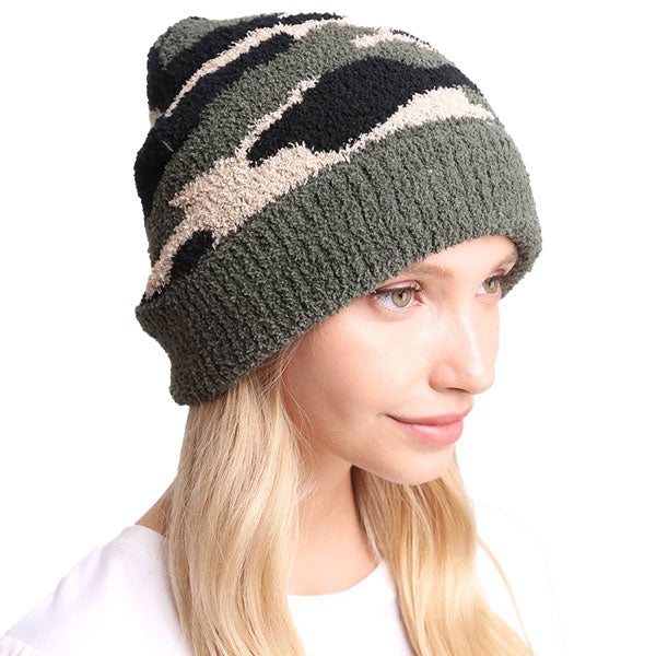 Green Camouflage Patterned Ribbed Trim Soft Beanie Hat. Before running out the door into the cool air, you’ll want to reach for these toasty beanie to keep your hands incredibly warm. Accessorize the fun way with these beanie , it's the autumnal touch you need to finish your outfit in style. Awesome winter gift accessory!