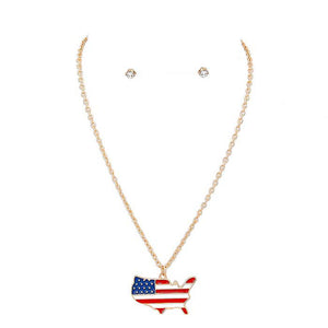 Gold Enamel American flag America map pendant necklace. show your love for our country with this cute patriotic fun flip-flop American Map necklace.Show your love for our country with this sweet patriotic USA flag style American map necklace.  Featuring a bit of fashionable fireworks flair in our nations colors. Great for Election Day, National Holidays, Flag Day, 4th of July, Memorial Day, Labor Day.