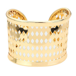 Gold Metal Cut Out Detailed Split Cuff Bracelet. These Metal Cuff Bracelets are easy to put on, take off and so comfortable for daily wear. Pair these with tee and jeans and you are good to go. It will be your new favorite go-to accessory. These split cuff bracelets is great gift idea for Birthday gift, friendship day, Mother's Day, Graduation Gift.