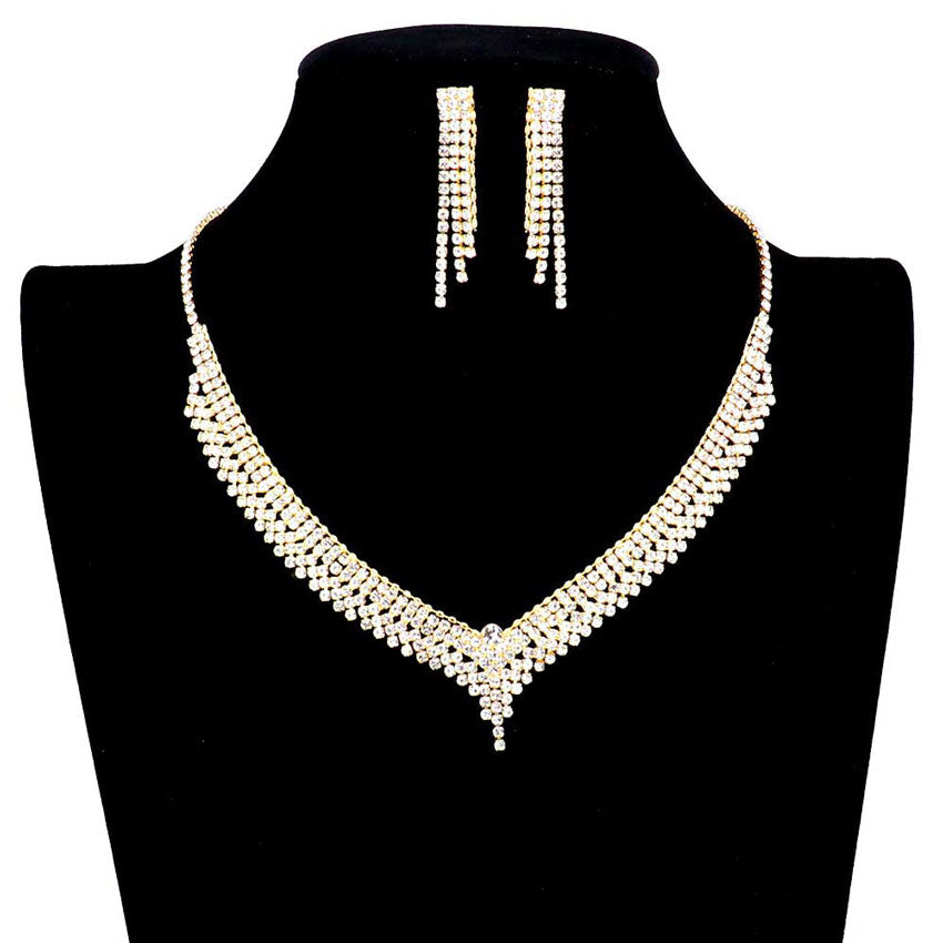 Gold Round Stone Centered Rhinestone Necklace, Beautifully crafted design adds a gorgeous glow to any outfit. Jewelry that fits your lifestyle! stunning necklace will sparkle all night long making you shine out like a diamond. perfect for a night out on the town or a black tie party, Perfect Gift, Birthday, Anniversary, Prom, Mother's Day Gift, Thank you Gift.