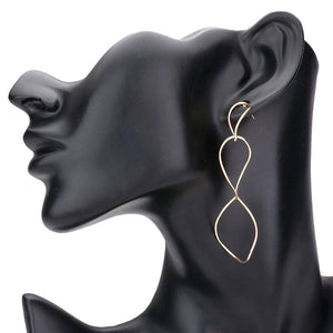 Gold Twisted Triple Open Metal Link Dangle Earrings. Look like the ultimate fashionista with these Earrings! Add something special to your outfit this Valentine! Special It will be your new favorite accessory. Perfect Birthday Gift, Mother's Day Gift, Anniversary Gift, Graduation Gift, Valentine's Day Gift, Thank you Gift.