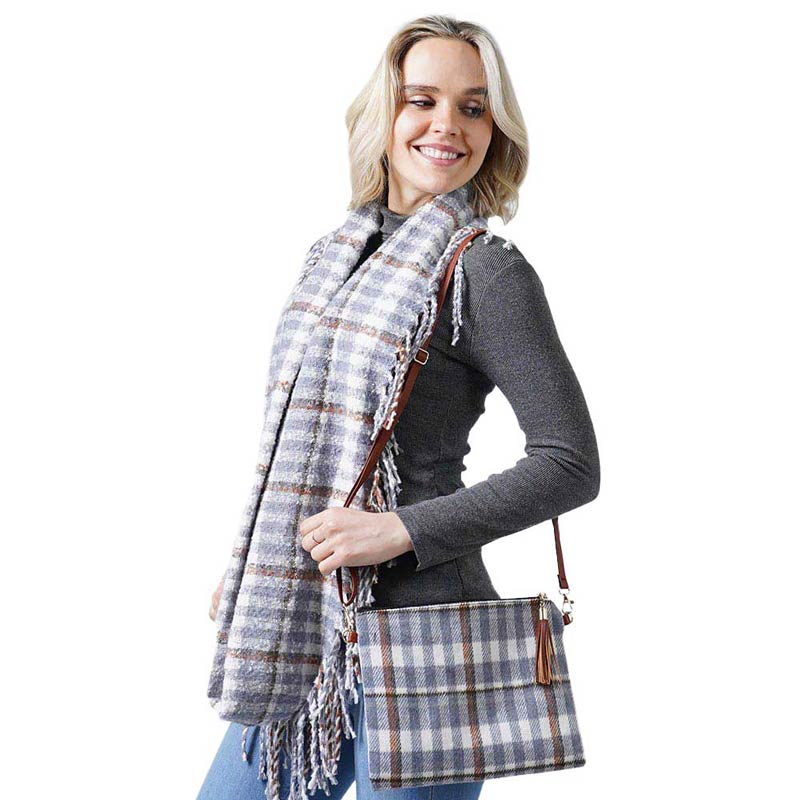 Gray Plaid Check Crossbody Clutch Bag, amps up your confidence and strength. These trendy and colorful bags come with adjustable and detachable hand straps to enhance your comfortability. It's lightweight and easy to carry. It looks like the ultimate fashionista when carrying this small Clutch bag. Perfect gift for birthdays, holidays, Christmas, New year, etc.