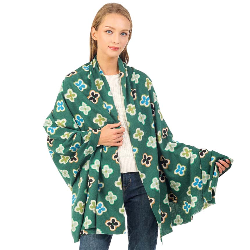 Green Multi Colored Quatrefoil Printed Oblong Scarf, beautifully quatrefoil printed design makes your beauty more enriched while wearing this oblong scarf. Great to wear daily in the cold winter to protect you against the cold weather & chill. It amplifies the glamour with a polyester material that feels amazing and snuggled up against your cheeks. This scarf is a versatile choice that can be worn in many ways. 