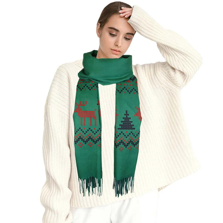 Green Reindeer Pointed Holiday Scarf, is a nice decoration for your attire. The attractive Christmas theme Raindeer pointed design makes this scarf excellent to enrich your beauty to a greater extent at the Christmas party. It perfectly adds luxe and represents the perfect class to your ensemble. Absolutely glamorous and made with a plush material that feels amazing and snuggle