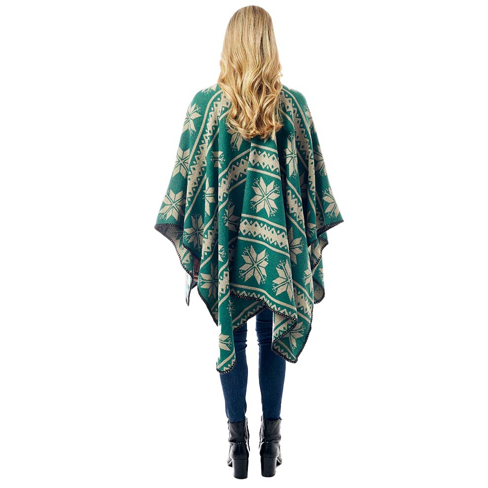 Green Reversible Snowflake Pattern Ruana, enrich your beauty with confidence with this nicely knitted poncho. You can stand out with the contrast of different outfits. Snowflake patterned with beautiful design gives a unique decorative and attractive modern look that makes your day with memorable moments. Match perfectly with jeans and T-shirts or a vest. Absolutely a stylish eye-catcher and will become one of your favorite accessories quickly.