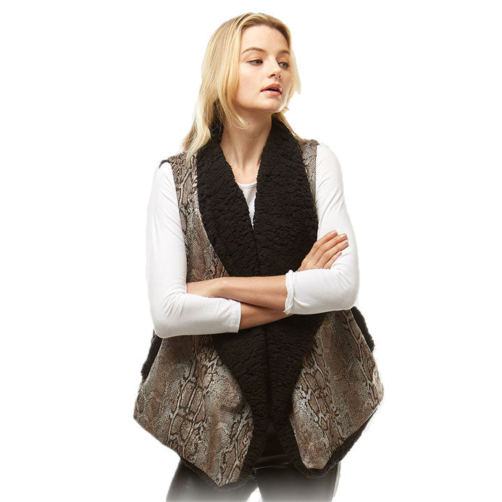 Grey Fall Winter Snake Skin Fur Lining Vest, the perfect accessory, luxurious, trendy, super soft chic capelet, keeps you warm and toasty. You can throw it on over so many pieces elevating any casual outfit! Perfect Gift for Wife, Mom, Birthday, Holiday, Christmas, Anniversary, Fun Night Out