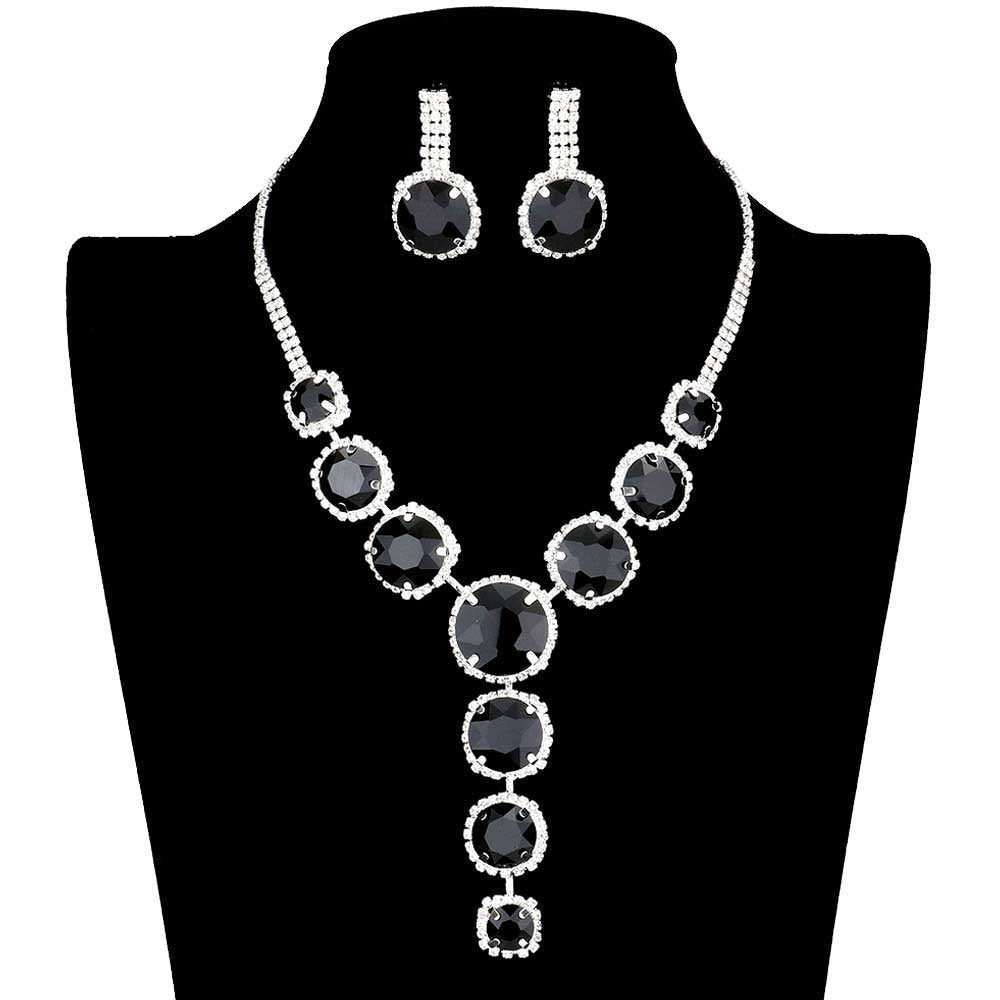 Jet Black Round Stone Accented Evening Necklace, These fashionable trendy stone accented Necklace for women are suitable for every girl as well! Wearing it you are a unique fashion in the crowd. sophisticated look you have been craving for! Stunning evening necklace will sparkle all night long making you shine out like a diamond. perfect for a night out on the town or a black tie party.