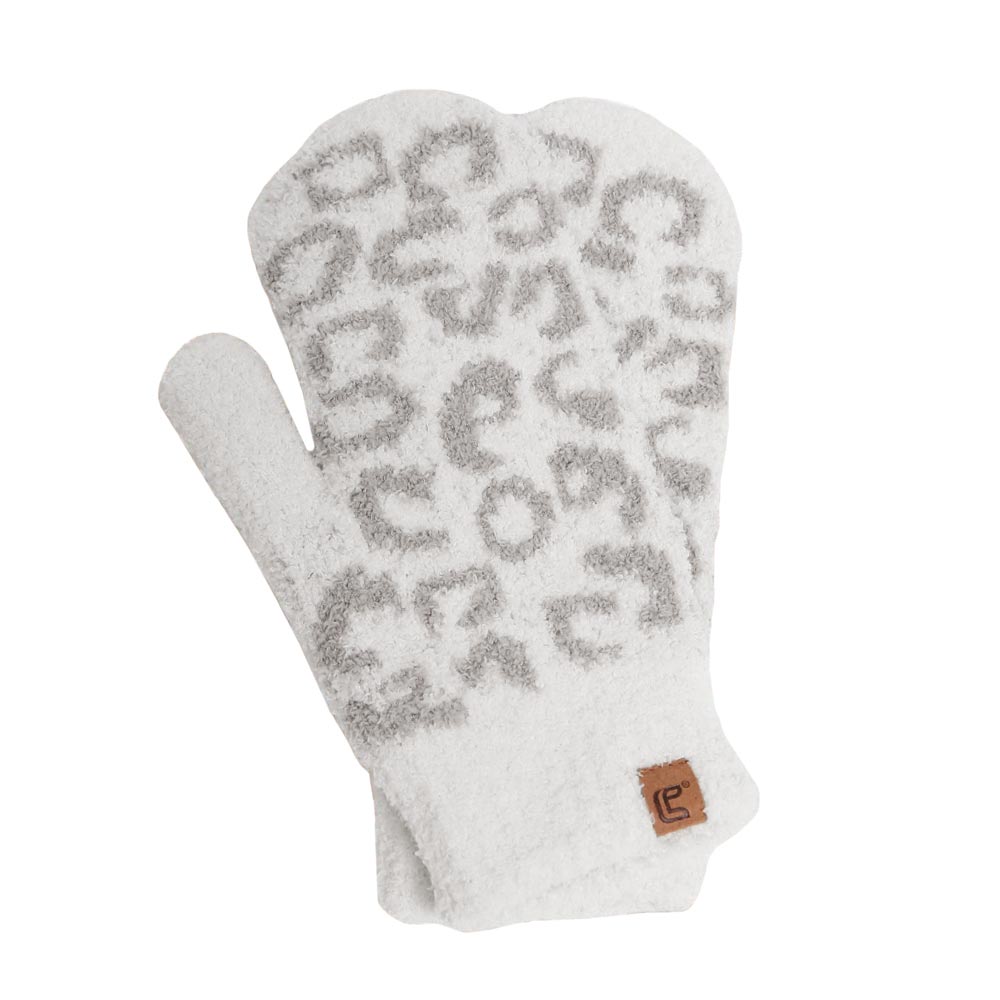 Light Gray Soft Fuzzy Leopard Mittens, are a smart, eye-catching, and attractive addition to your outfit. These trendy gloves keep you absolutely warm and toasty in the winter and cold weather outside. Accessorize the fun way with these gloves. It's the autumnal touch you need to finish your outfit in style. A pair of these gloves will be a nice gift for your family, friends, anyone you love, and even yourself. Stay trendy and cozy!