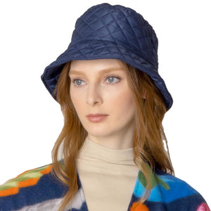Navy Quilted Padding Bucket Hat, great for covering up when having a bad hair day. Perfect for protecting you from the sun, rain, wind, and snow. Amps up your outlook with confidence with this trendy bucket hat. Christmas Gift, Regalo Navidad, Regalo Cumpleanos, Birthday Gift, Valentines Day Gift, Regalo del Dia del Amor