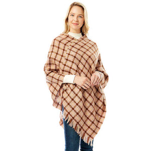 Pink Diamond Pattern Knitted Poncho, make perfect stle with this beautifully knitted poncho. You can draw attention to the contrast of different outfits. Diamond patterned with a knitted design gives a unique decorative and awesome modern look that makes your day beautiful. Match well with jeans and T-shirts or a vest. A stylish eye-catcher and will become one of your favorite accessories soon.
