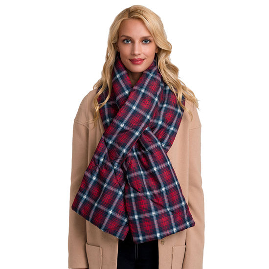 Red Plaid Scarf Lightweight, soft, accents your look, highly versatile scarf, gives many options to dress up your attire, goes well with everything from jeans & tee to work trousers & a sweater. A great wardrobe staple. Perfect Valentine's Day Gift, Birthday Gift, Anniversary Gift, Regalo Día del Amor, Regalo Cumpleaños, Winter Scarf