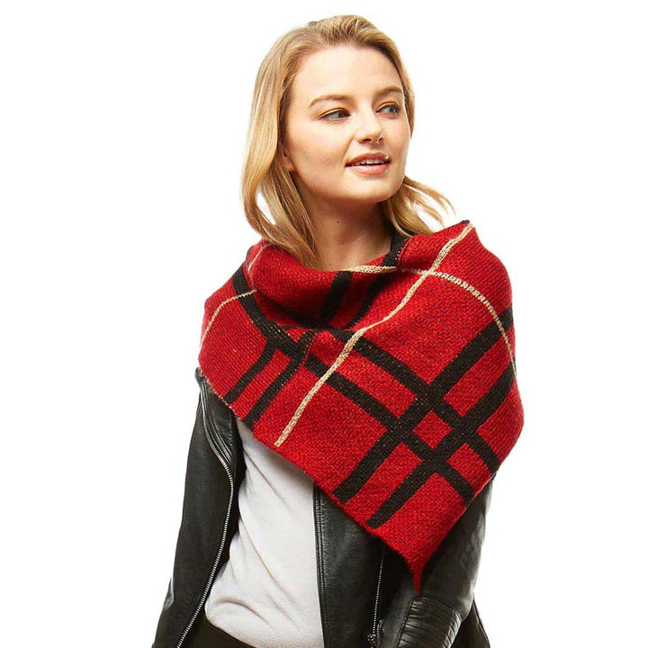 Red Plaid Pattern Tube Scarf, the attractive plaid pattern makes this scarf awesome to amp up your beauty to a greater extent. It perfectly adds luxe and class to your ensemble. It absolutely amplifies the glamour with a plush material that feels amazing snuggled up against your cheeks. It's a versatile choice and can be worn in many ways with any outfit. A beautiful gift accessory!