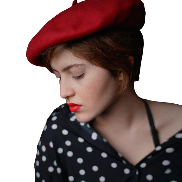 Red Solid Beret Hat, this Solid Beret Hat is made with care and love from very soft and warm yarn. Wear it to lend a modern liveliness above a raincoat on trans-seasonal days in the city. Trendy and beautiful hat that amps up your outlook Birthday Gift , Christmas Gift , Anniversary Gift, Regalo Navidad, Regalo Cumpleanos, Valentine's Day Gift.