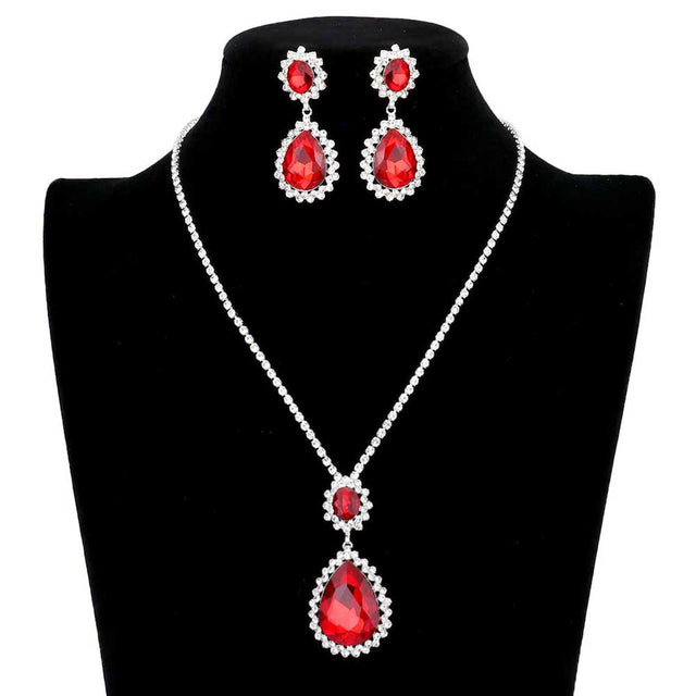 Red Teardrop Accented Rhinestone Necklace. These gorgeous rhinestone pieces will show your class in any special occasion. The elegance of these rhinestone goes unmatched, great for wearing at a party! Perfect jewelry to enhance your look. Awesome gift for birthday, Anniversary, Valentine‚Äôs Day or any special occasion.