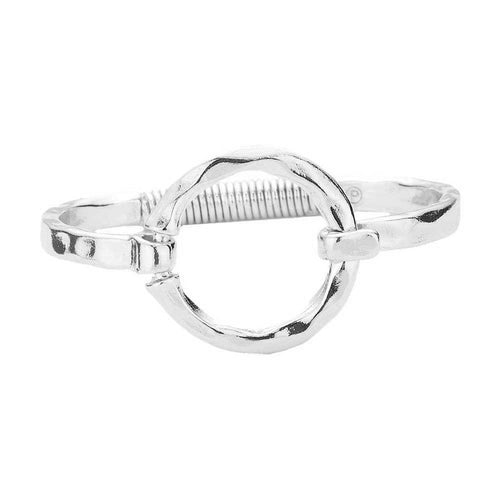 Pulsera de gancho circular de metal abierto martillado - Rodio