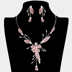 Rose Gold Crystal Detail Metal Mesh Flower Vine Necklace, glows in absolute beauty with a perfect class at anywhere, anytime, especially on any special occasion. The beautifully crafted design adds a gorgeous glow to any outfit to receive the best compliments. Light up the special occasions with a awesome crystal metal Flower & Leaf themed vine necklace. 