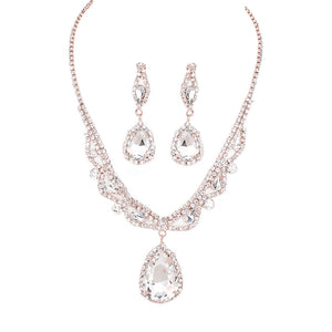 Rose Gold Teardrop Crystal Rhinestone Collar Evening Necklace. These gorgeous Crystal Rhinestone pieces will show your class in any special occasion. The elegance of these Crystal Rhinestone goes unmatched, great for wearing at a party! Perfect jewelry to enhance your look. Awesome gift for birthday, Anniversary, Valentine’s Day or any special occasion.