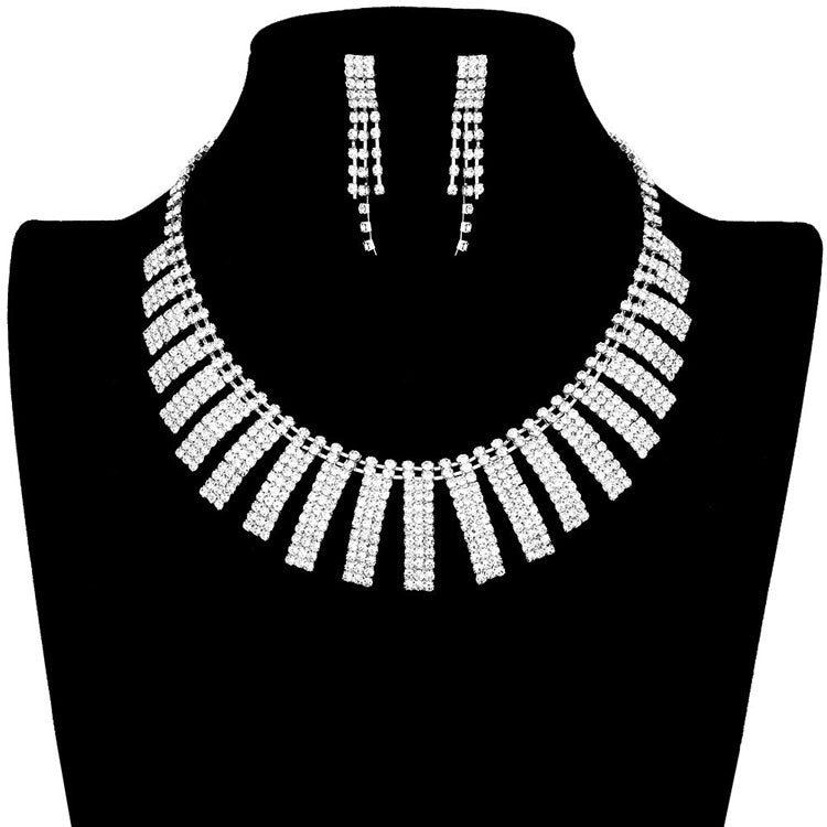 Silver Fashionable Rhinestone Pave Collar Necklace. These gorgeous rhinestone pieces will show your class in any special occasion. The elegance of these necklace goes unmatched, great for wearing at a party! stunning jewelry set will sparkle all night long making you shine like a diamond. Perfect jewelry to enhance your look. Awesome gift for birthday, Anniversary, Valentine’s Day or any special occasion.