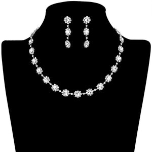 Silver Floral Crystal Rhinestone Collar Necklace, a beautifully crafted design adds a gorgeous glow to your special outfit. Rhinestone collar necklaces that fit your lifestyle on special occasions! The perfect accessory for adding just the right amount of shimmer and a touch of class to special events. 