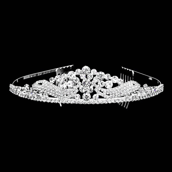 Silver Glass Crystal Pageant Queen Tiara, this tiara features precious look and an artistic design. Perfect for adding just the right amount of shimmer & shine, will add a touch of class, beauty and style to your special events. Suitable for Wedding, Engagement, Prom, Dinner Party, Birthday Party, Any Occasion You Want to Be More Charming.