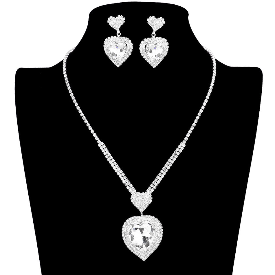Silver Heart Crystal Rhinestone Drop Necklace, this gorgeous crystal rhinestone jewelry set will show your class on any occasion. The elegance of these rhinestone necklaces goes unmatched. Great for wearing at a party.Stunning jewelry set that will sparkle all night long making you shine like a diamond at everywhere. Wear with different outfits to add perfect luxe and class with incomparable beauty. 