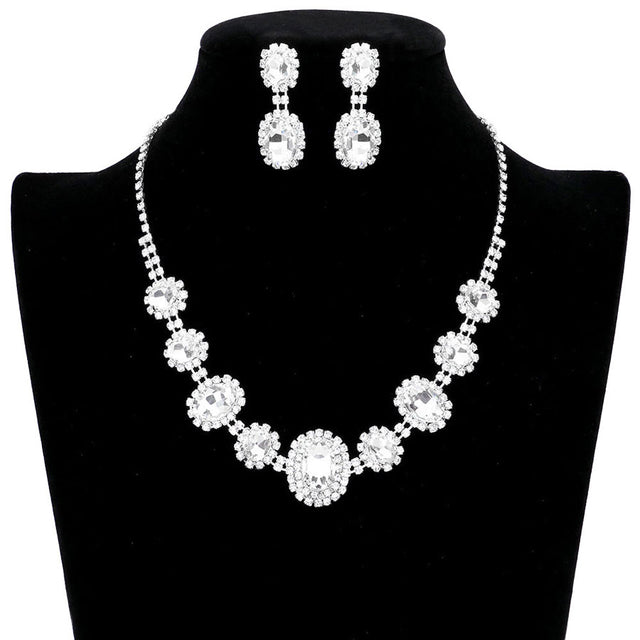 Silver Oval Stone Accented Rhinestone Trimmed Necklace, These gorgeous Rhinestone pieces will show your class in any special occasion. Designed to accent the neckline, a fashion faithful, adds a gorgeous stylish glow to any outfit style, jewelry that fits your lifestyle! Suitable for wear Party, Wedding, Date Night or any special events. Perfect gift for Birthday, Anniversary, Valentine‚Äôs Day gift or any special occasion.