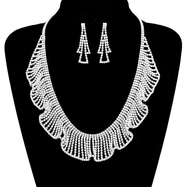 Silver Rhinestone Crystal Bib Necklace. These gorgeous bib necklace pieces will show your class in any special occasion. The elegance of these Stone goes unmatched, great for wearing at a party! stunning jewelry set will sparkle all night long making you shine like a diamond. Perfect jewelry to enhance your look. Suitable for wear Party, Wedding, Date Night or any special events. 
