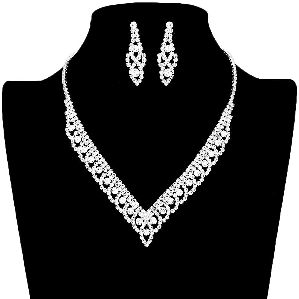 Silver Round Stone Accented Rhinestone Necklace, the Beautifully crafted design adds a gorgeous glow to your special outfit. Rhinestone necklaces that fit your lifestyle on special occasions! The perfect accessory for adding just the right amount of shimmer and a touch of class to special events. 