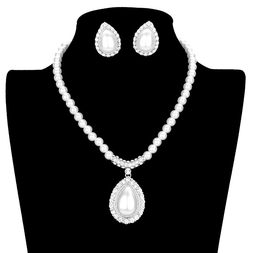 Silver White Crystal Trim Pearl Pendant Necklace. Designed to accent the neckline, a fashion faithful, adds a gorgeous stylish glow to any outfit style, jewelry that fits your lifestyle! Adds a touch of beautiful inspired beauty to your look. Perfect Birthday Gift, Mother's Day Gift, Anniversary Gift, Graduation Gift, Prom Jewelry, Valentine's Day Gift, Thank you Gift.