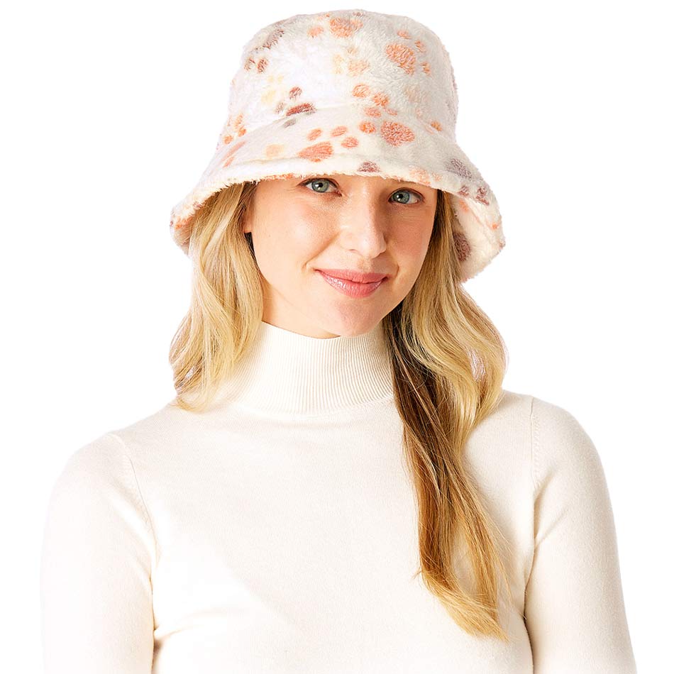 White Animal Paw Faux Fur Bucket Hat, show your trendy side with this Faux Fur Bucket Hat. Adds a great accent to your wardrobe. This elegant, timeless & classic Bucket Hat looks fashionable. Perfect for a bad hair day, or simply casual everyday wear.  Accessorize the fun way with this bucket hat. It's the autumnal touch you need to finish your outfit in style.