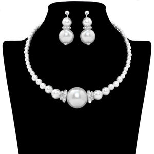 White Pearl Necklace, get ready with this pearl necklace to receive the best compliments on any special occasion. Put on a pop of color to complete your ensemble and make you stand out on special occasions. Awesome gift for birthdays, anniversaries, Valentine’s Day, or any special occasion.
