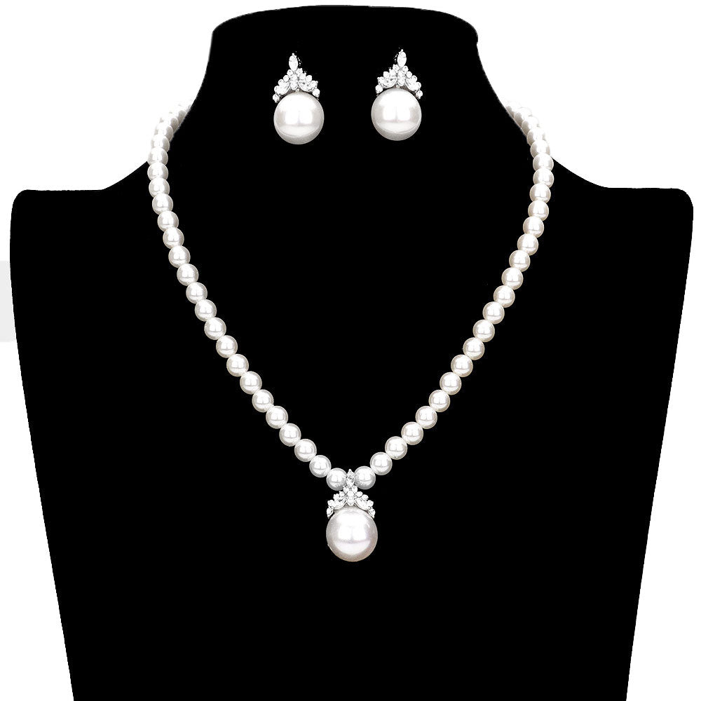 Cream Stone Embellished Pearl Necklace, These gorgeous pearl-themed jewelry sets will show your perfect beauty & class on any special occasion. The elegance of these pearls goes unmatched. Great for wearing at a party! Perfect for adding just the right amount of glamour and sophistication to important occasions.