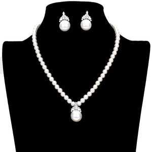 White Stone Embellished Pearl Necklace, These gorgeous pearl-themed jewelry sets will show your perfect beauty & class on any special occasion. The elegance of these pearls goes unmatched. Great for wearing at a party! Perfect for adding just the right amount of glamour and sophistication to important occasions.